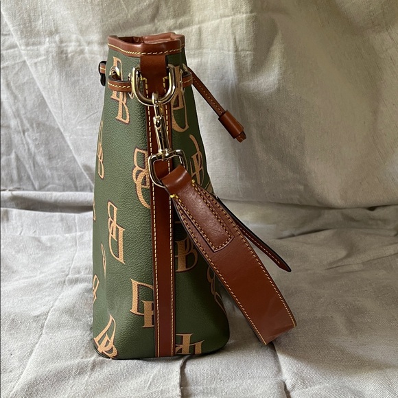 Dooney & Bourke Olive Green and Tan Shoulder Bag - Picture 4 of 9